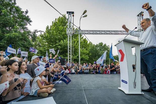 Блок Кочаряна не признал итоги парламентских выборов в Армении