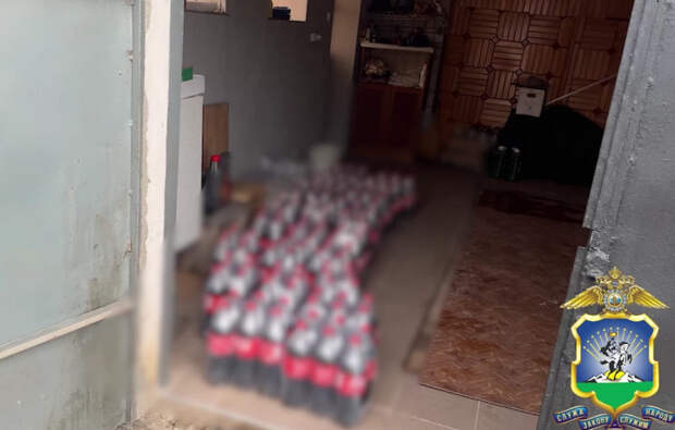 В Адыгее полицейские изъяли более 17 тысяч бутылок немаркированной безалкогольной продукции на 1,5 миллиона рублей.