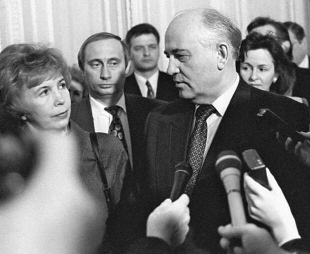 Подборка атмосферных кадров из 90-х