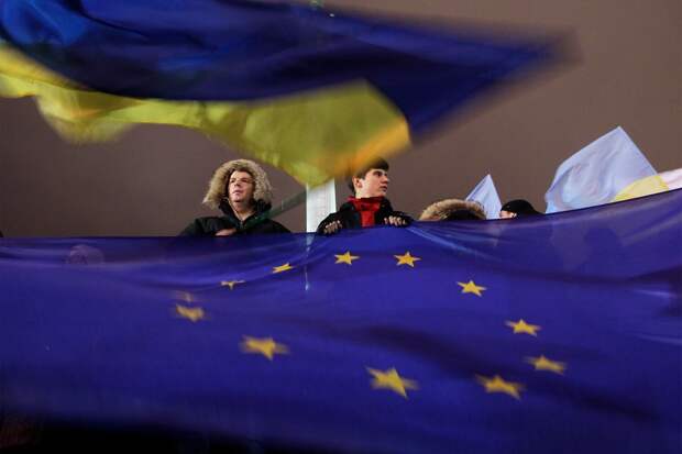 FT: ЕК порекомендует начать в июне переговоры о вступлении Украины в ЕС