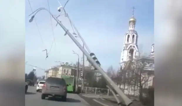 В Казани встали троллейбусы