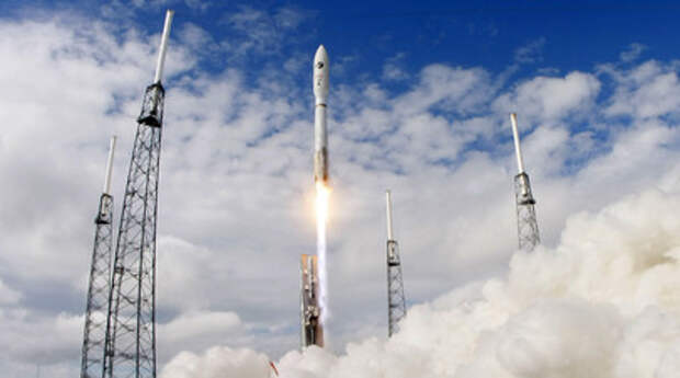 Запуск ракеты United Launch Alliance Atlas 5 с экспериментальным космическим самолётом США X-37B