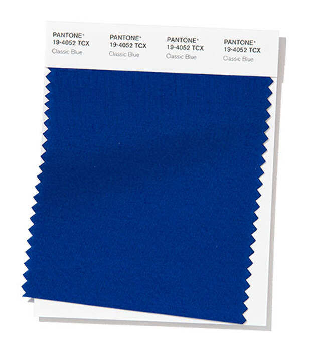 An expansive presence, Classic Blue is evocative of the vast and infinite evening sky opening a world of possibilities.