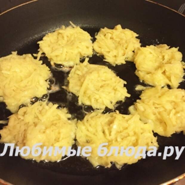 Драники на сковороде