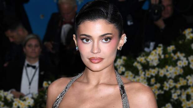 Кайли Дженнер снялась в реклама нижнего белья бренда сестры