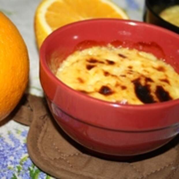 Запеченный апельсиновый рисовый пудинг с курагой