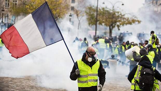Протесты во Франции могут уничтожить Евросоюз