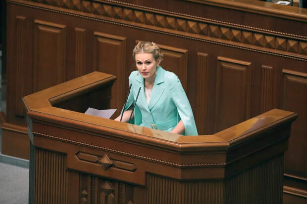 Продолжается и борьба с несогласными во власти. Всех очень удивило, что на «пленках Миндича» оказалась Анна Скороход