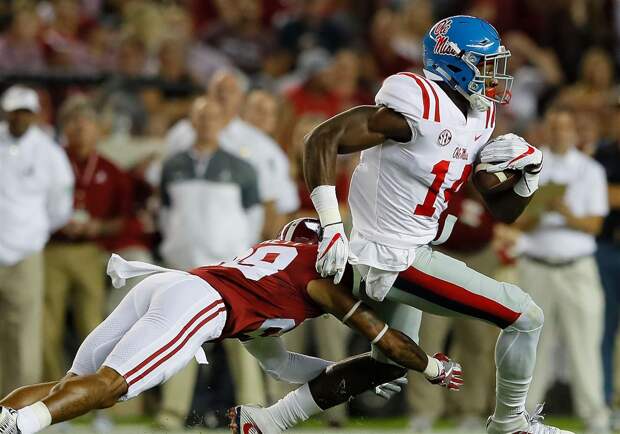 D.K. Metcalf pulls in a pass as Alabama's Anthony Averett defends in September 2017.