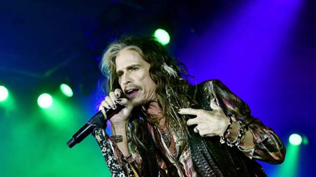 Aerosmith отменила 8 концертов из-за срыва Стивена Тайлера