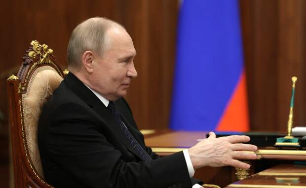Путин произвел кадровую рокировку в руководстве Минобороны России