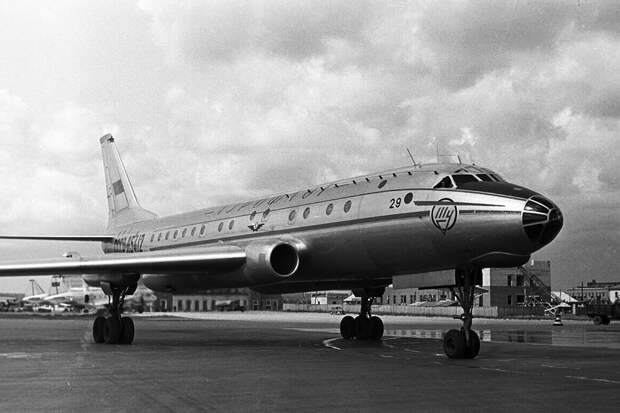 «Флот был обезглавлен». 45 лет назад разбился самолет с командирами Тихоокеанского флота СССР. Как адмиралов погубил их багаж?