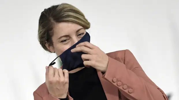 CBC: глава МИД Канады Жоли посетит Украину на следующей неделе