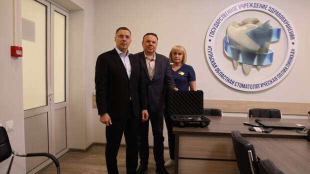 Алексей Эрк передал госпиталю медицинское оборудование