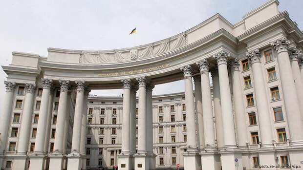Киев близок к превращению в протекторат Вашингтона