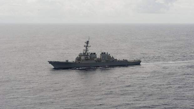 Минобороны КНР обвинило ВМС США в незаконном вторжении в территориальные воды Китая