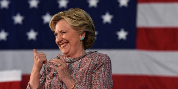 Хиллари Клинтон показали голой для привлечения американцев к выборам