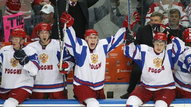 5 января 2011 года. Баффало. Канада (мол.) - Россия (мол.) - 3:5. Через мгновение наша команда станет чемпионом мира. Фото AFP 5 января 2011 года. Баффало. Канада (мол.) - Россия (мол.) - 3:5. Через мгновение наша команда станет чемпионом мира. Фото AFP
