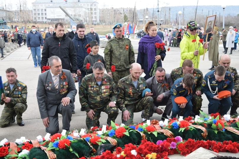 121 автомобилист Братска принял участие во флешмобе, посвященном Дню Победы