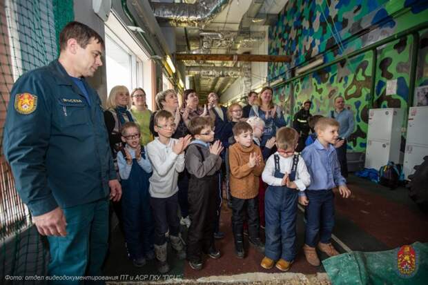 Школьники в пожарной части. Фото: Управление по САО Департамента ГОЧСиПБ