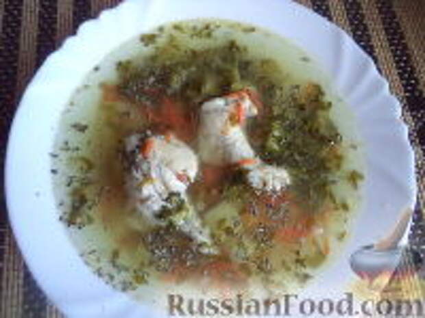 Фото к рецепту: Куриный суп с брокколи