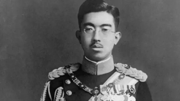 Киев возмутил японцев сравнением императора Хирохито с Гитлером