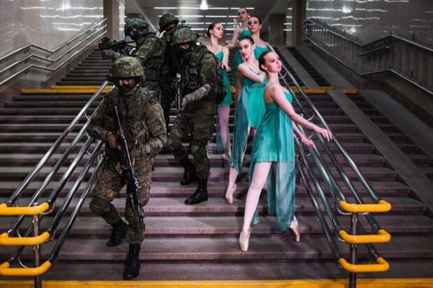 Праздничная фотосессия уральских военных с балеринами попала на страницы The Guardian