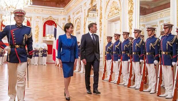 Макрон и Такаити заявили о единой позиции по редкоземам и Ормузскому проливу