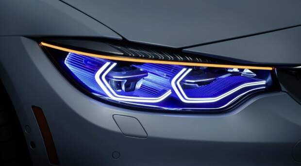 В Лас-Вегасе показали обновленные лазерные фары BMW В Лас-Вегасе показали обновленные лазерные фары BMW