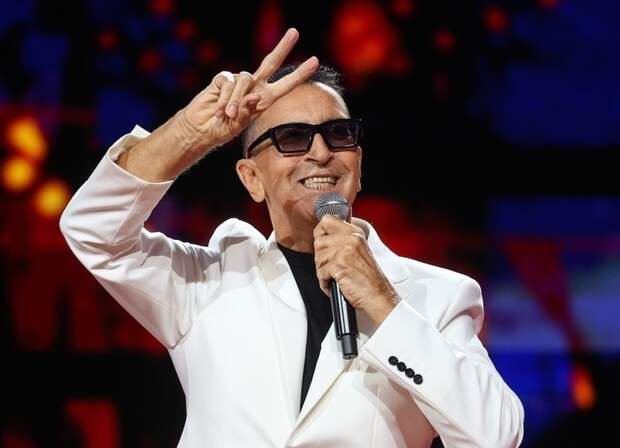 «Сегодня у меня два праздника»: Александру Буйнову — 76