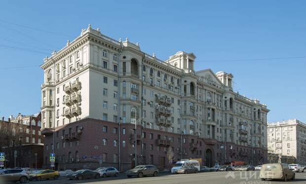 Щербаков: в Москве ищут желающих купить мансарду на Земляном Валу