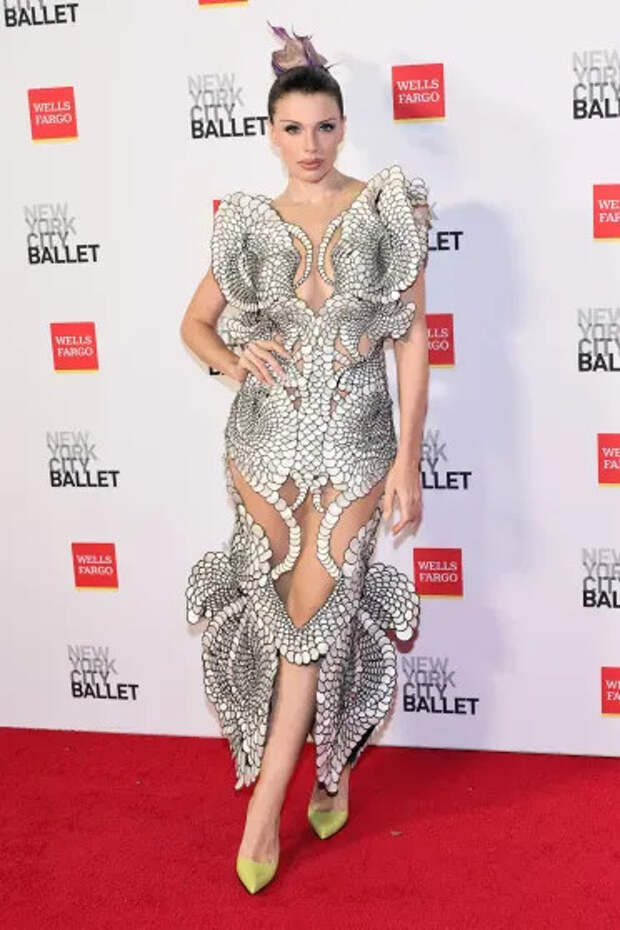 Джулия Фокс