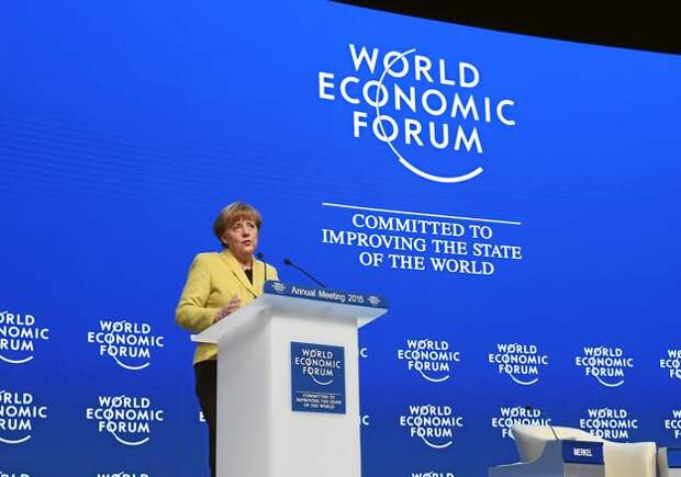 Меркель в Давосе: аннексировав Крым, Россия бросила вызов европейским ценностям