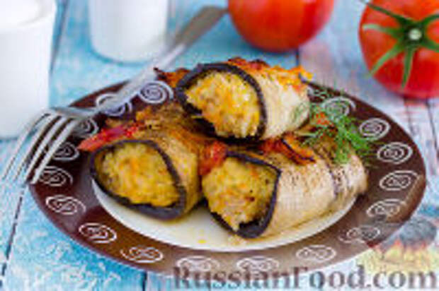 Фото к рецепту: Рулетики из баклажанов с курицей