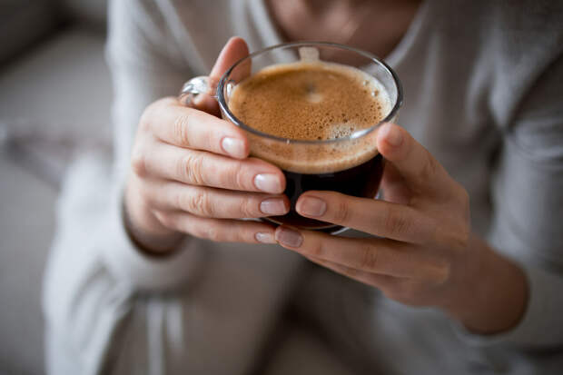 Хирург Умнов: скачки давления при употреблении кофе могут указывать на заболевания сердца