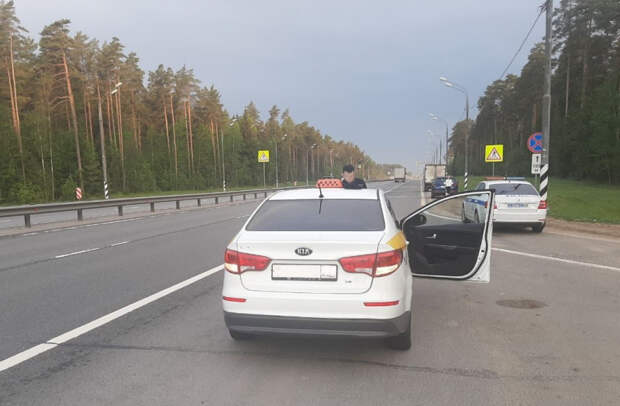 В Тверской области полицейские задержали наркокурьера на такси