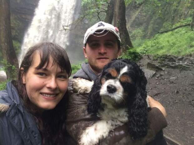 Экстремальная романтика: влюбленные чуть не упали в водопад во время предложения руки и сердца