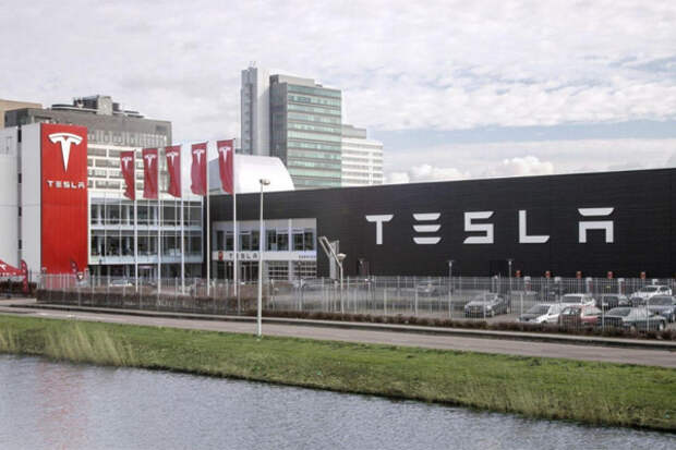 КНР вынудил Tesla “уронить” производство электрокаров
