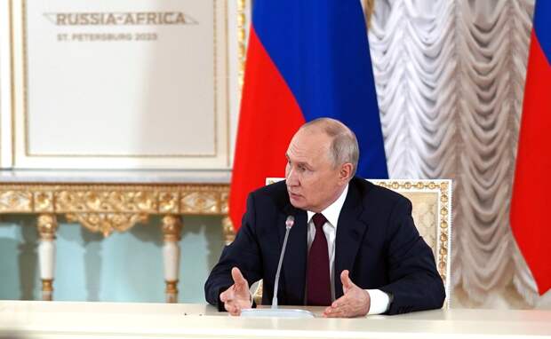Владимир Путин отказался давать публичную оценку действиям Реджепа Эрдогана, выдавшего Киеву террористов запрещенного «Азова»...