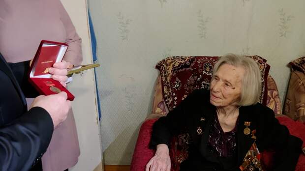 Ветеран Великой Отечественной войны Нина Дербилова отметила 100-летие в День города Братска