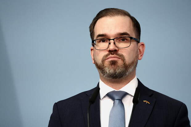 Министр обороны Литвы проведет переговоры в Киеве из-за БПЛА