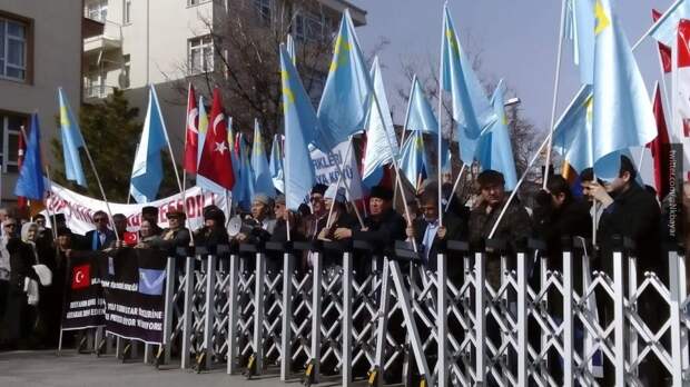 В Турции состоялся митинг против присоединения Крыма к России