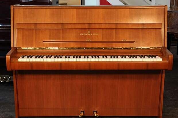 Уникальное фортепино Steinway Z Piano.