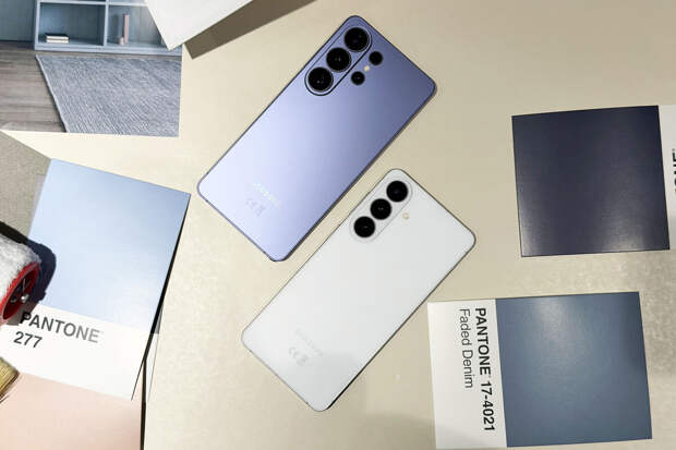 Смартфоны Galaxy S26 с ИИ и "антишпионским" экраном оценили в РФ от 90 000 рублей