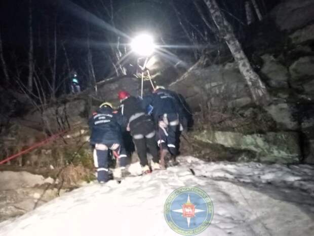 Турист сорвался со скал на Аракульских Шиханах в Челябинской области