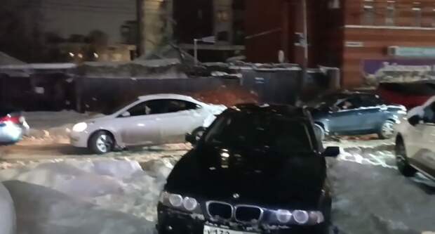 В Рязани из-за неубранного снега образовались пробки