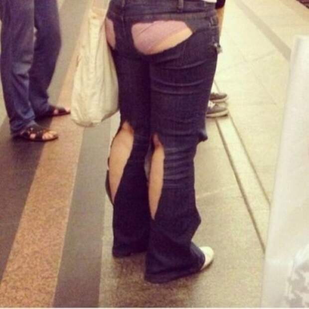 джинсы с дырками