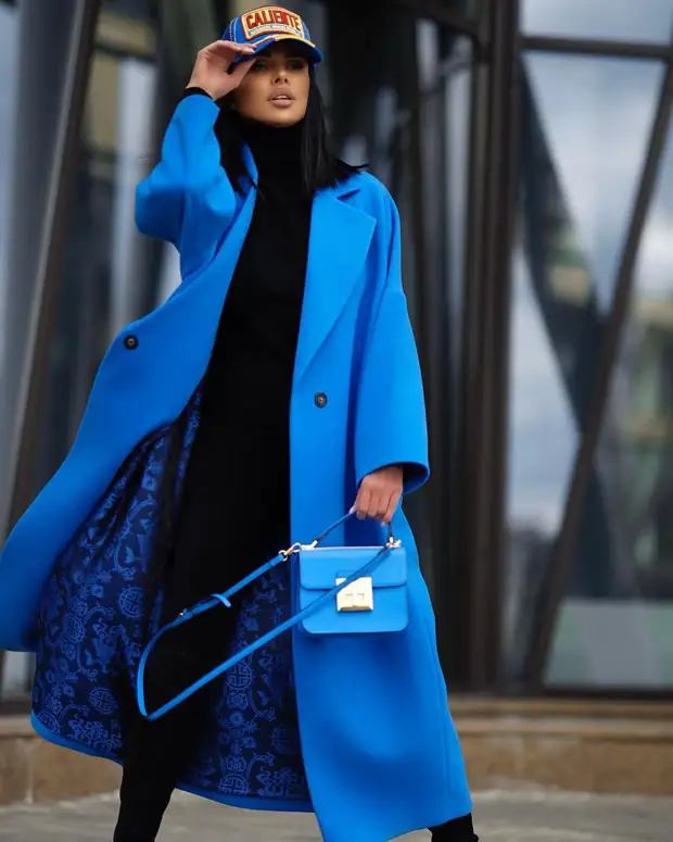 13 способов носить синее пальто, чтобы шагать в ногу со временем