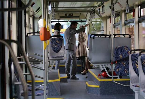 Трамваи № 18 вернулись на улицы Петербурга после ремонта