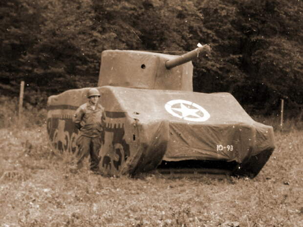 Надувные танки и не только. /Фото: warspot.ru. Надувные танки и не только. /Фото: warspot.ru.